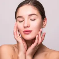 Ilustrasi Wajah Glowing (Credit: diana.grytsku/freepik)