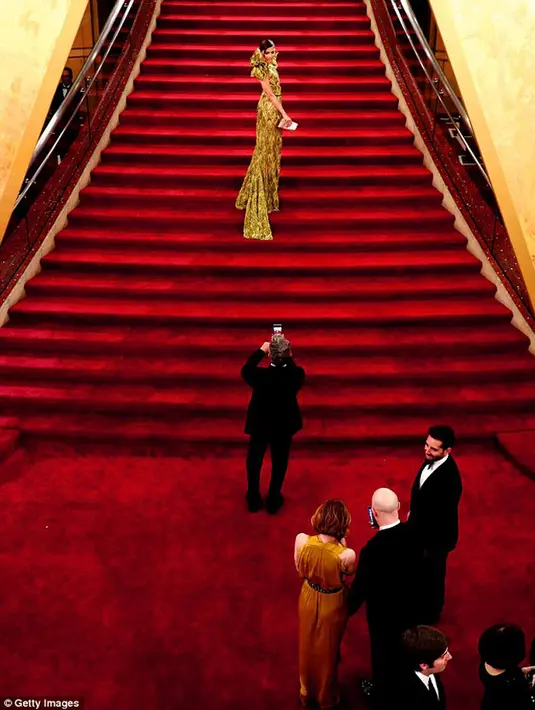 “Oscar adalah acara yang sangat penting untukku dan itu adalah mimpiku suatu hari berada di daftar nominasi dan aku sangat tanggap dengan Oscars. Aku tak akan pernah berpikir untuk telanjang di sana,” ucap Blanca Blanco. (doc.dailymail.com)