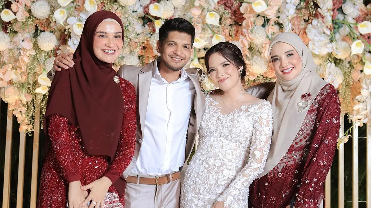 Shireen dan Zaskia Sungkar pakai kebaya (Instagram/shireensungkar)
