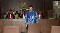 Nazaruddin jelang memberi keterangan sebagai bos Grup Permai dan mantan anggota DPR kasus suap wisma atlet Hambalang untuk Choel Mallarangeng di Pengadilan Tipikor, Jakarta, Senin (29/5). (Liputan6.com/Helmi Afandi)