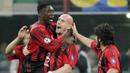 Jaap Stam – Stam pernah membela Manchester United dan AC Milan. Bek tangguh itu berseragam MU pada tahun 1998-2001 dan mempersembahkan Treble Winner untuk Setan Merah Sementara di AC Milan hanya memenangkan satu Piala Super Eropa. (AFP/Paco Serinelli)