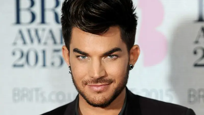 Hadiri Brit Awards 2015, Adam Lambert akui kualitas penyanyi Inggris.