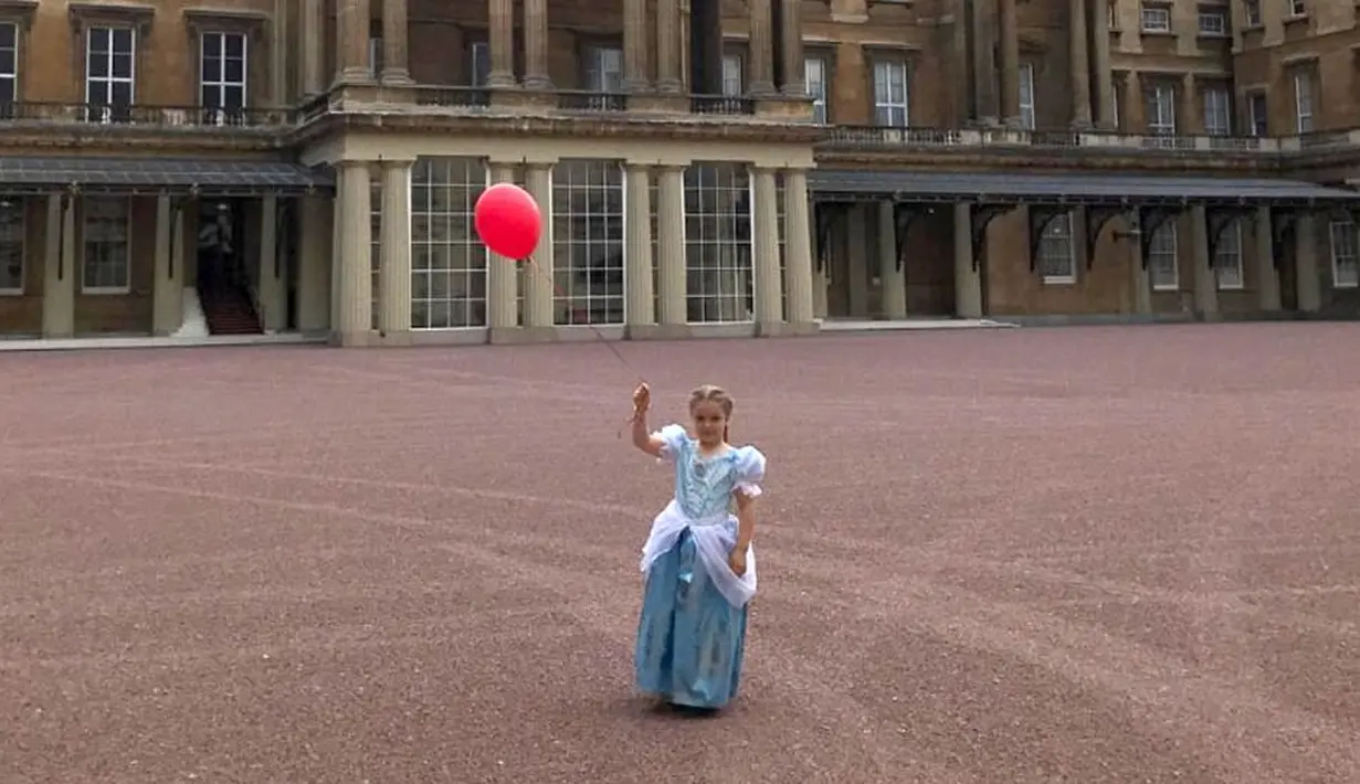 Tahun lalu, Harper merayakan ulang tahunnya dengan mengadakan pesta teh. (instagram/victoriabeckham)