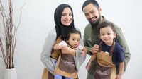 Cuma Beda Berewok, Ini Kembaran Teuku Wisnu