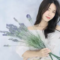 tutorial makeup natural untuk lebaran/shutterstock/metamorworks