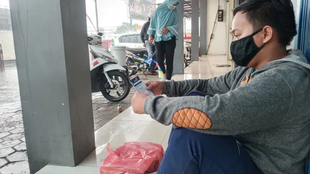 Viral, Mahasiswa Bayar UKT Pakai Uang Receh Ini Sempat Ditolak Bank