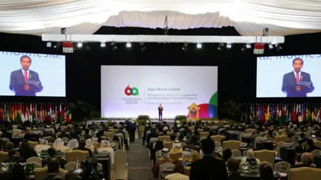 Saat membuka peringatan 60 tahun Konferensi Asia Afrika di Jakarta Covention Center, 22 April 2015 kemarin, Presiden Republik Indonesia Joko Widodo atau yang akrab disapa Jokowi menyampaikan pidato singkat yang menggugah banyak pihak hingga disambut ...