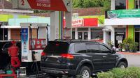 Tampak Mobil Mewah mengkonsumsi BBM Subsidi di Jawa Timur. Foto: Pertamina