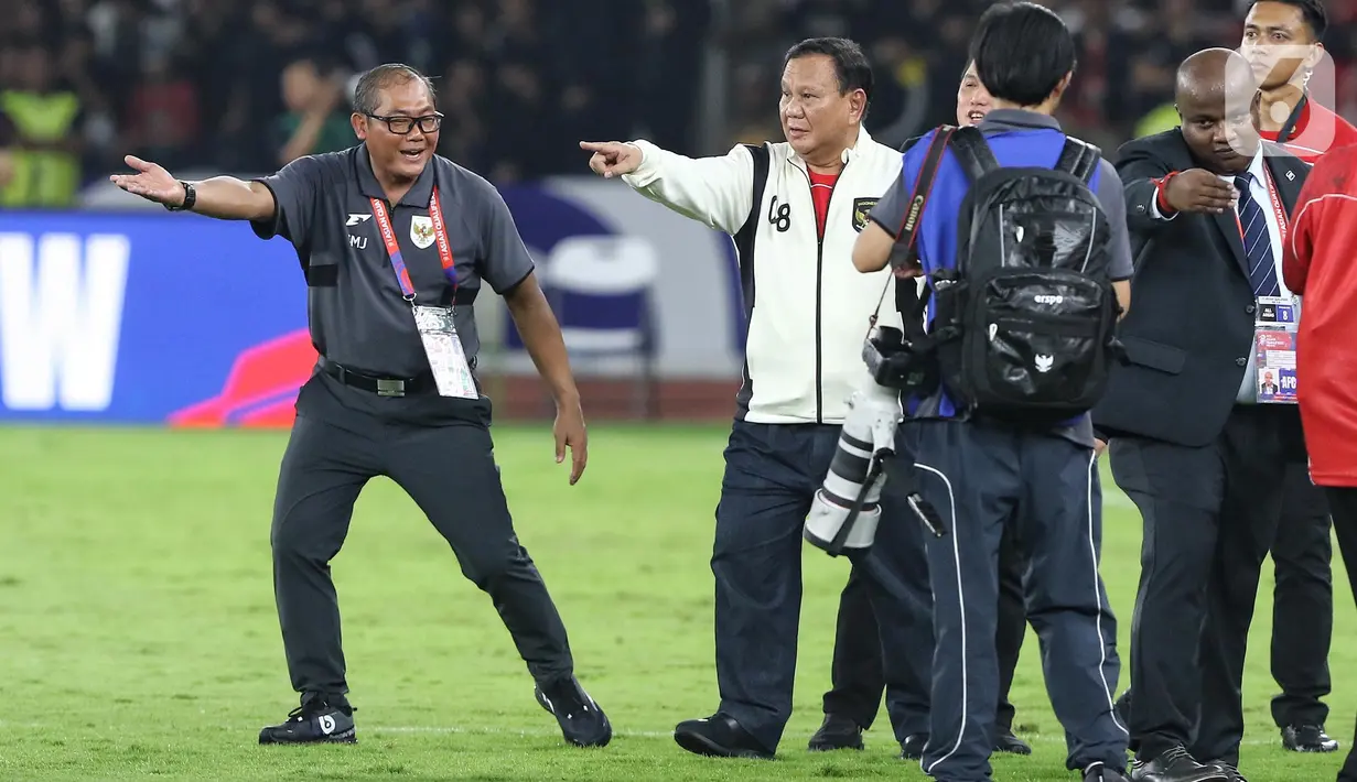 Presiden Prabowo Subianto juga mengapresiasi permainan Timnas Indonesia. (Liputan6.com/Angga Yuniar)