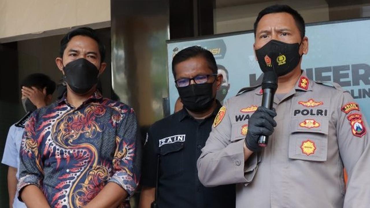 Kapolres Probolinggo Kota AKBP Wadi Sa’bani  (kiri) berikan keterangan terkait kasus pencabulan  dalam Konfrensi Pers (Istimewa)