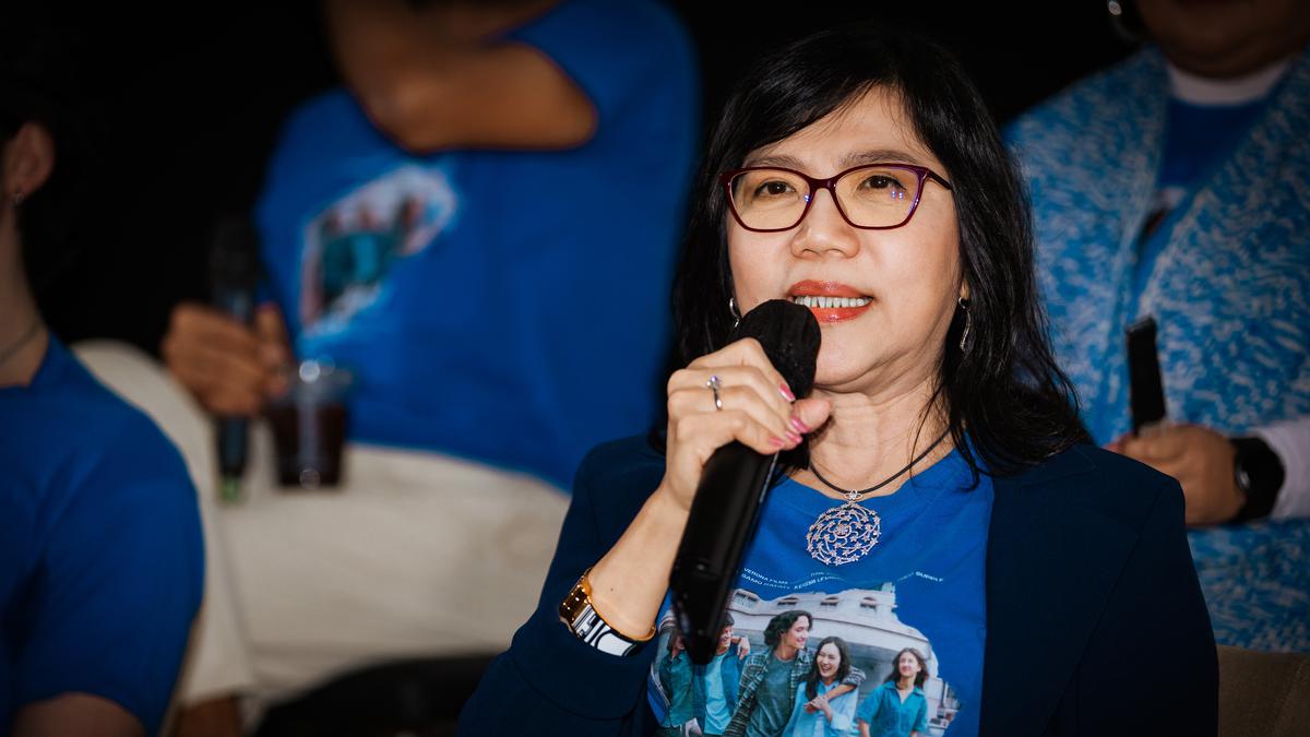 Film Dan Bandung Memuat Banyak Kisah Nyata Pidi Baiq, Ada Banyak Perasaan yang Tertinggal