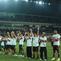 Para pemain dan ofisial dari PSS Sleman merayakan keberhasilan promosi dari Pegadaian Championship 2025/2026 bersama para fans di Stadion Maguwoharjo, Sleman, Minggu (3/5/2026). (Dok. PSS)