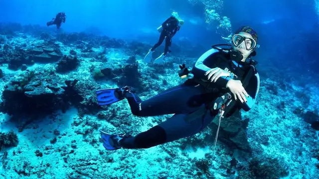 7 Artis Wanita Ini Hobi Banget Diving, Nikmati Keindahan Laut