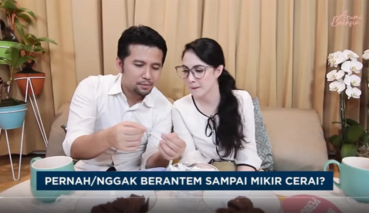 Arumi Bachsin dan Emil Dardak (Youtube/Arumi Bachsin)