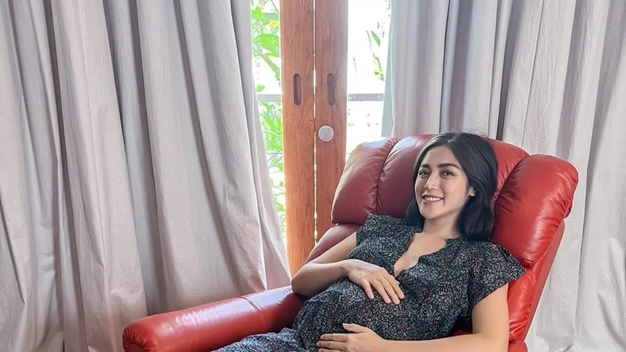 Dari Jessica Iskandar Hingga Nadine Chandrawinata Pilih Kursi Santai Agar Lebih Nyaman Saat Hamil