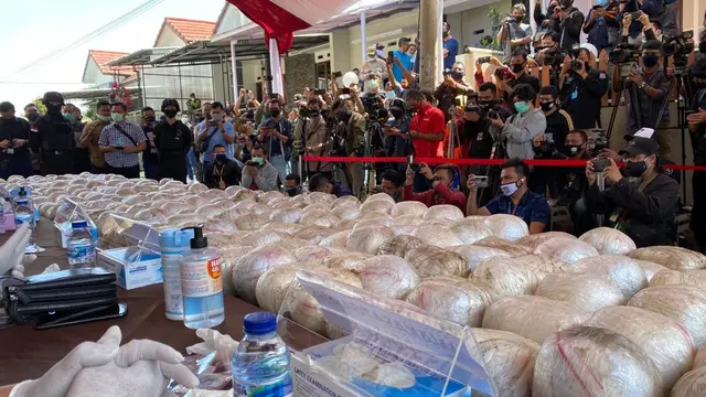 Polisi ungkap peredaran sabu senilai Rp 485 miliar. (Yopi Makdori/Liputan6.com)