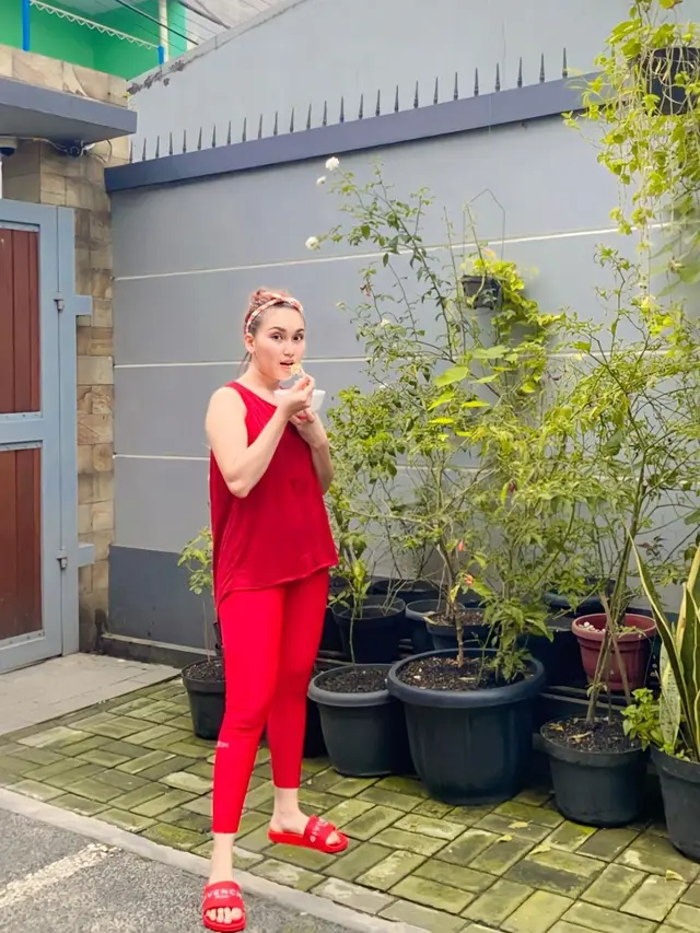7 Pesona Ayu Ting Ting Tanpa Makeup, Jadi Nominasi Wanita Tercantik 2021 Versi TC Candler
