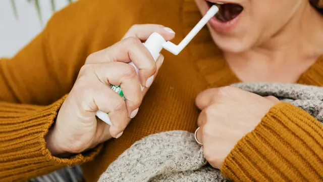 Berkumur dengan Air Garam