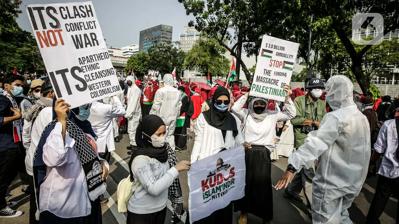 FOTO: Satgas COVID-19 Kepolisian Amankan Aksi Solidaritas untuk Palestina
