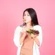 Sebelum menentukan jenis diet, kamu harus mengetahui jumlah kalori yang dibutuhkan oleh tubuhmu. [Dok/freepik.com/jcomp]