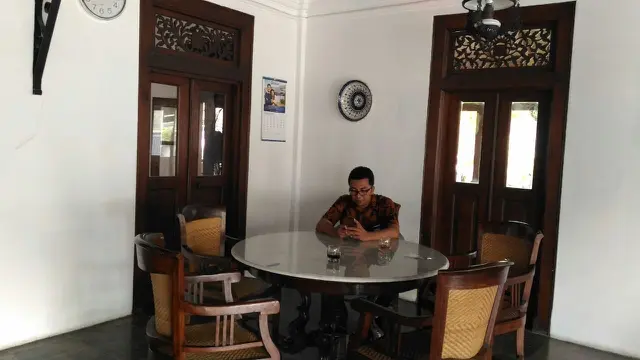 Kisah Penyelamatan Rumah Tenggelam Milik Mister Keraton
