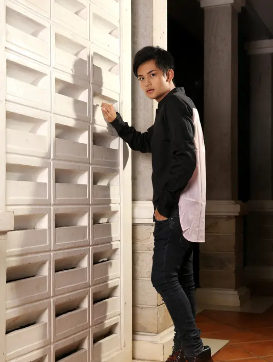 Randy Martin (Wardrobe by Isis, foto Galih W. Satria/Bintang.com)