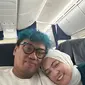 Uya Kuya dan istrinya, Astrid saat hendak pulang ke Indonesia dari Amerika Serikat pada akhir November 2023. (Instagram @king_uyakuya)
