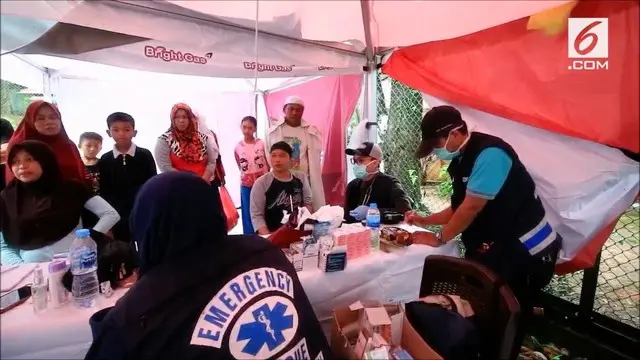 Empat hari berada di pengungsian, sejumlah warga korban tsunami Selat Sunda mulai diserang berbagai penyakit.