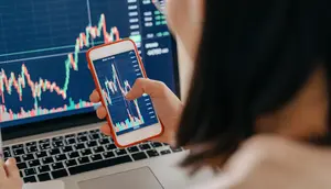 Bursa Rontok, Investor Ritel Boncos: Ini Kisah-Kisah Mereka