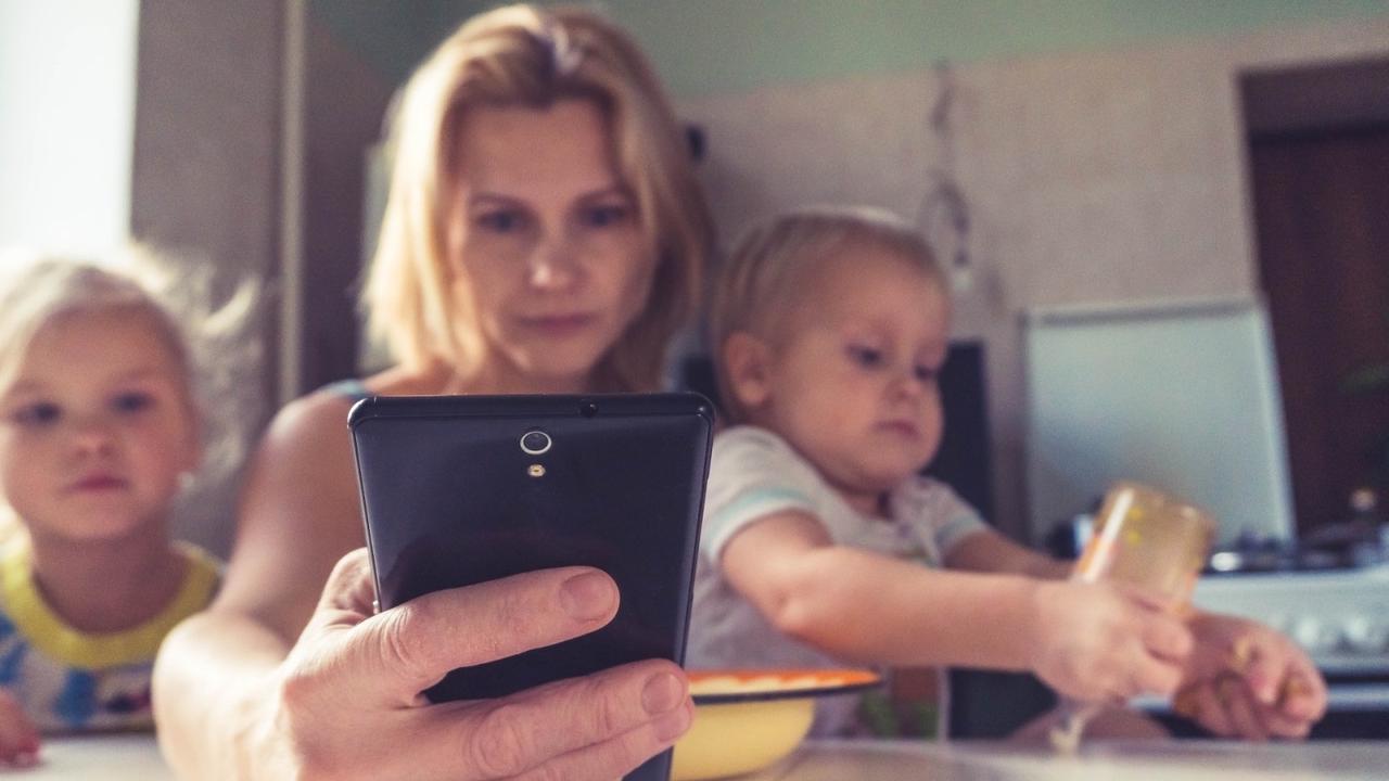 Kurangnya Bonding dengan Anak Bisa Berdampak Negatif, Dapat Menyebabkan Luka Emosional yang Berpotensi Bertahan Lama. (Photo by Vitolda Klein on Unsplash)