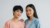 9 Model Atasan Batik dengan Detail Layer atau Ruffle untuk Penampilan Anggun dan Elegan