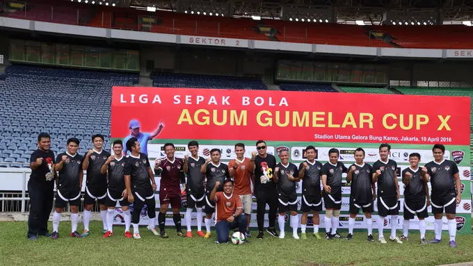 [Bintang] Turnamen Agum Gumelar Cup X yang diikuti sejumlah artis