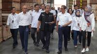 Wakil Menteri BUMN I Pahala Nugraha Mansury meninjau langsung gudang milik Holding BUMN Pangan ID Food. Dia meminta infrastruktur yang dimiliki untuk digunakan semaksimal mungkin.