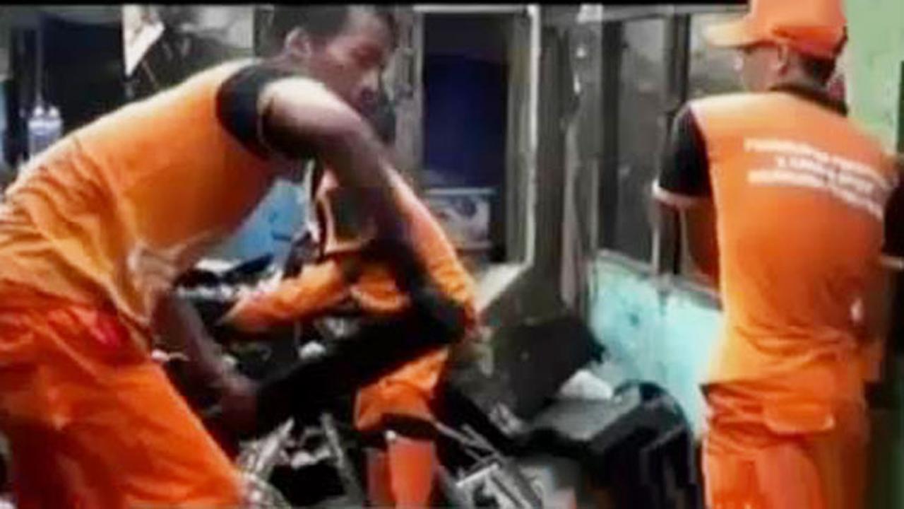 Segmen 1: Kebakaran di Petamburan hingga Jalan Raya Porong Banjir