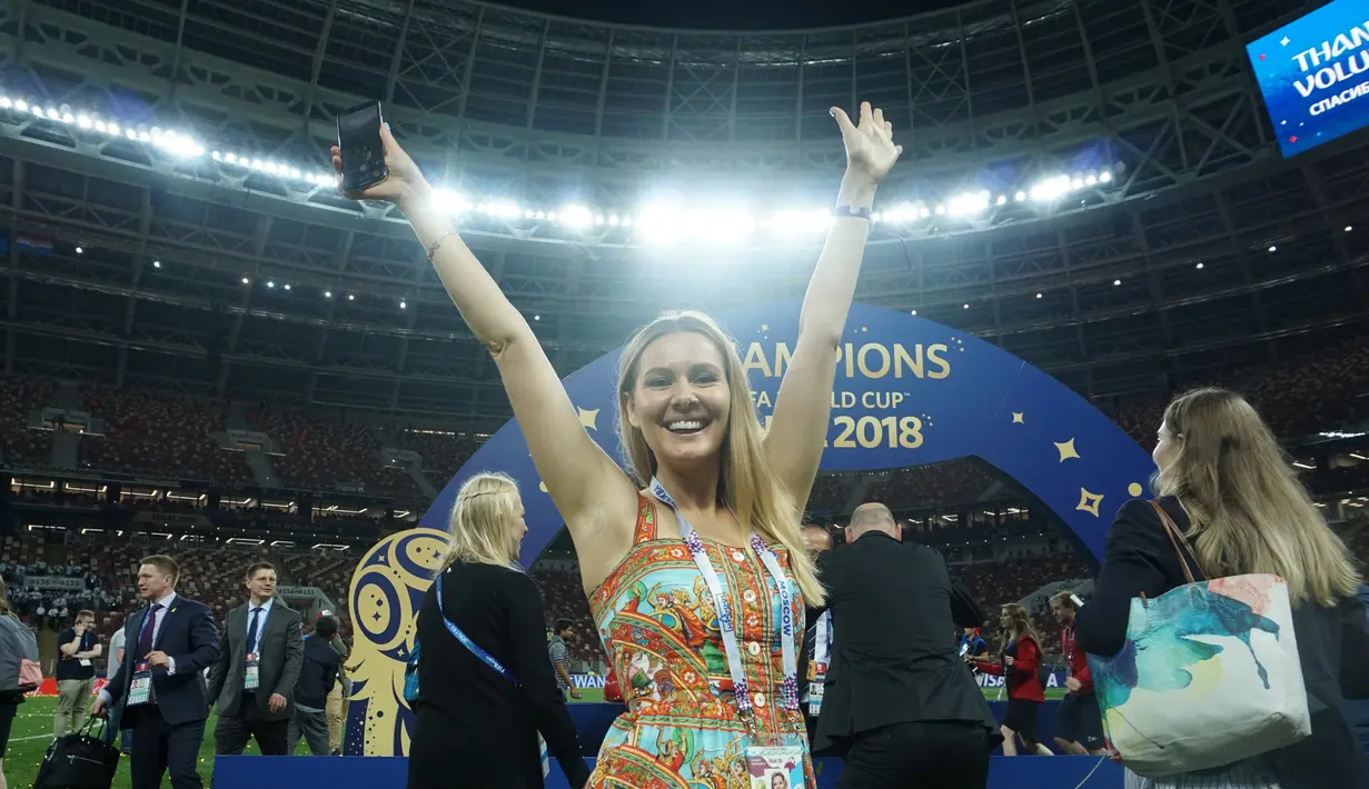 Terimakasih Rusia bukan pengalaman liputan yang menyenangkan, semoga kelak Indonesia bisa ikutan juga di Piala Dunia. (Bola.com/Okie Prabhowo)