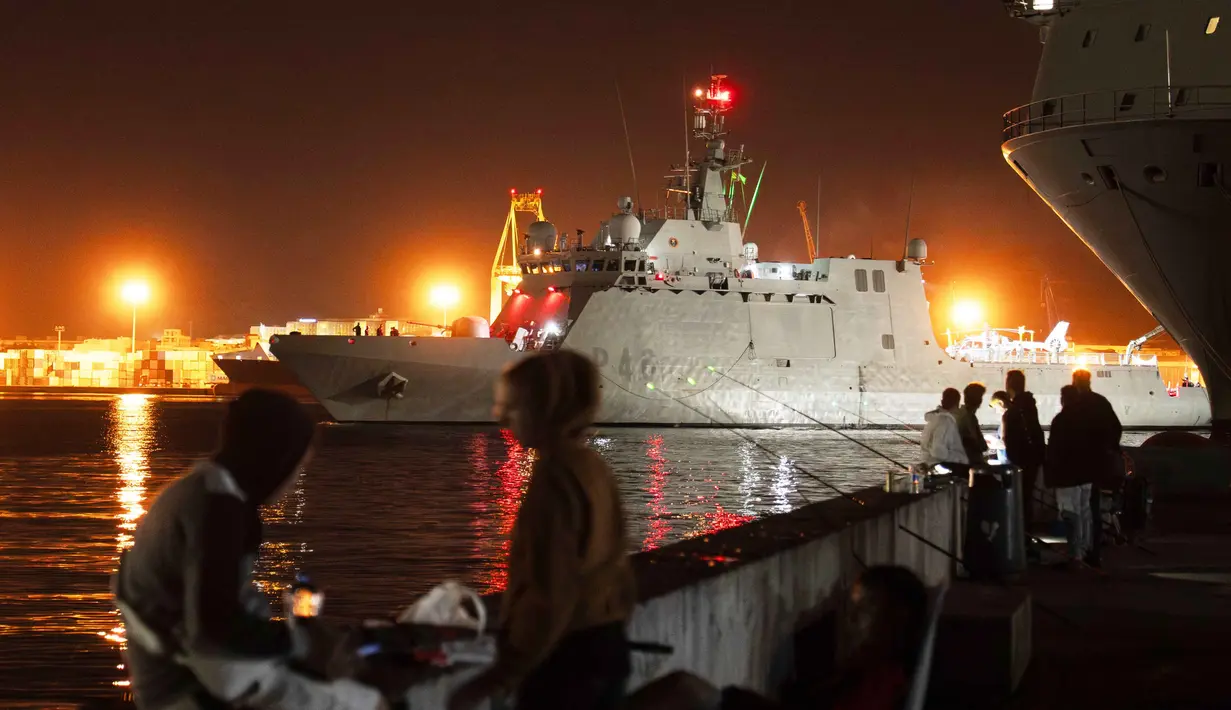 Untuk membantu jika diperlukan atau melakukan penyelamatan seandainya terjadi serangan terhadap puluhan armada aktivis pembawa bantuan kemanusiaan ke Gaza, Spanyol akan mengirim sebuah kapal perang untuk memberi perlindungan. (AP Photo/Alfonso Duran)