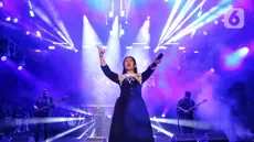 Penyanyi Bernadya saat memeriahkan KapanLagi Buka Bareng BRI Festival 2025 di Plaza Parkir Timur Gelora Bung Karno, Senayan, Jakarta, Sabtu (15/3/2025). (Liputan6.com/Angga Yuniar)