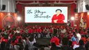 Ketum PDIP, Megawati Soekarnoputri saat berdialog dengan elemen muda di DPP PDIP, Jakarta, Senin (7/1). Megawati bercerita tentang pengalaman hidup sebagai Ketum Partai dan Sebagai anak sosok seorang Proklamator Ir. Soekarno. (Liputan6.com/Johan Tallo)