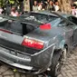 Pengemudi Lamborghini maut melayangkan surat pernyataan seakligus ancaman kepada siapa saja yang menyebarkan berita negatif tentang dirinya.