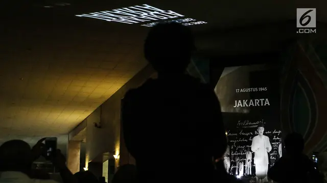 Melihat Wajah Jakarta dari Masa ke Masa Lewat Hologram