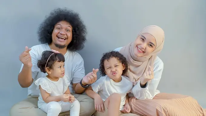 Babe Cabita bersama keluarga (Instagram/fatiyw)