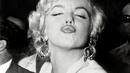 Marilyn Monroe, wanita cantik kelahiran Los Angeles ini menjadi bintang film sekaligus simbol seks paling terkenal pada abad ke-20. Marilyn menempati urutan ke-9 wanita tercantik versi sains dengan poin 89,41 persen. (AFP PHOTO)