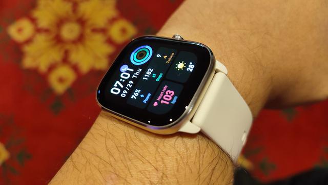Amazfit GTS 4 Mini (Liputan6.com/Giovani Dio Prasasti)