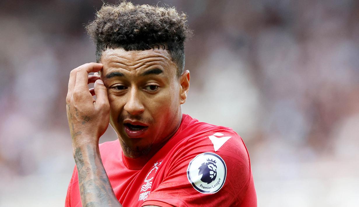 Nottingham Forest memainkan pertandingan perdananya di Liga Inggris usai absen lama di kompetisi kasta tertinggi tersebut saat bertandang ke markas Newcastle United. (AFP/Nigel Roddis)