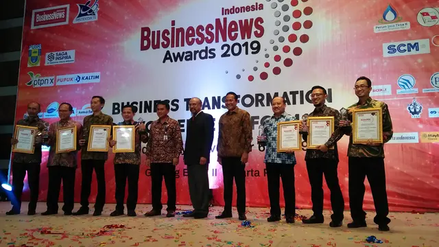 PT Surya Citra Media (SCM) meraih penghargaan The Best Innovation and Business Transformation in Multimedia Industri