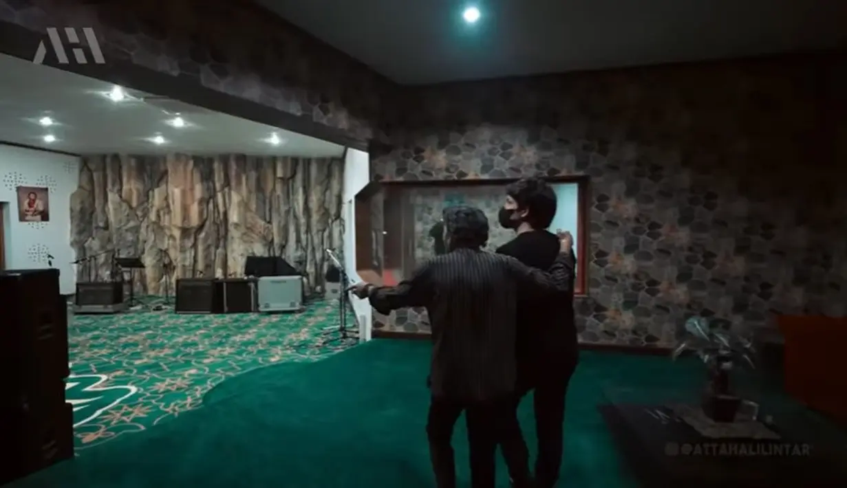 Rumah Rhoma Irama (Youtube/ AH)