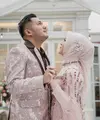 Mendengar cerita dari pasangan pengantin baru adalah hal yang menarik. Begitu juga saat Kesha Ratuliu dan Adhi Permana yang mengungkap tentang hal yang baru mereka temukan setelah menikah. (Instagram/kesharatuliu05)