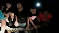 Ular Piton Gegerkan Warga hingga Pengikut NII Salat Hadap Timur