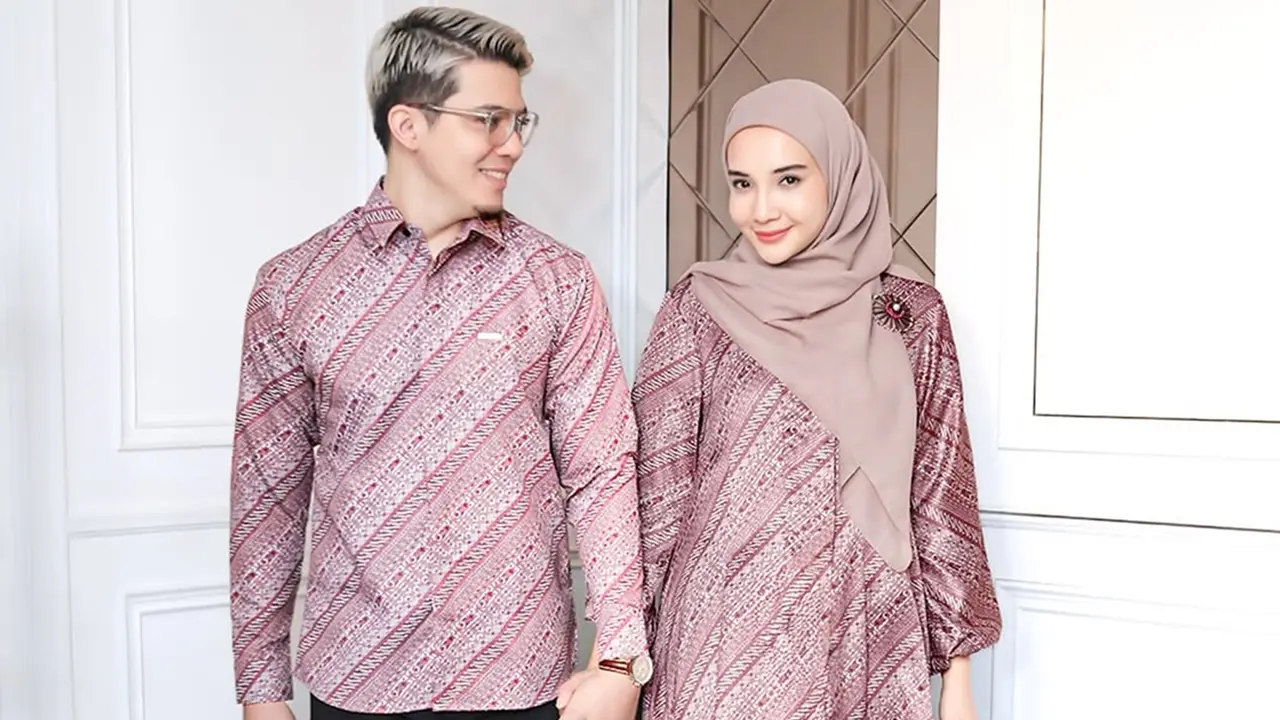 Hamil Anak Kedua, Ini 6 Potret Zaskia Sungkar dan Irwansyah Pakai Baju Couple