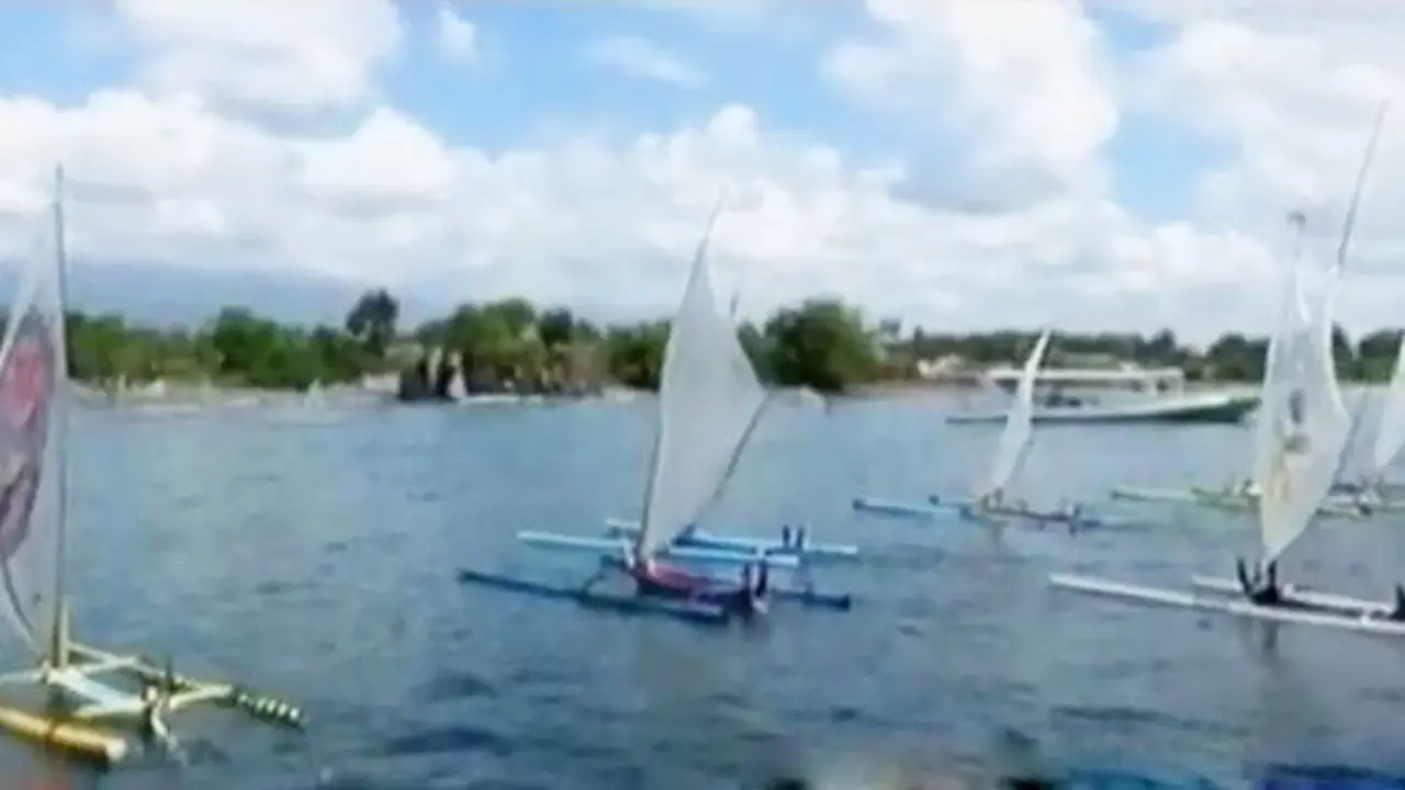 Lomba Perahu Mini